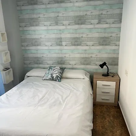 招待所 Quatre Llunes 2*