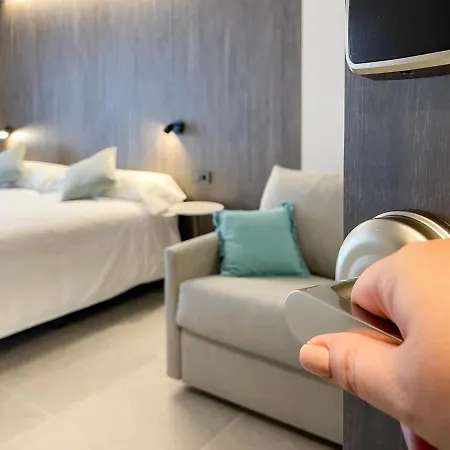 Quatre Llunes 2* Santa Pola