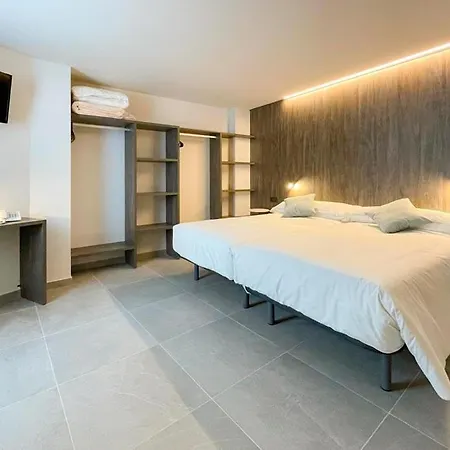 Penzion Quatre Llunes Santa Pola