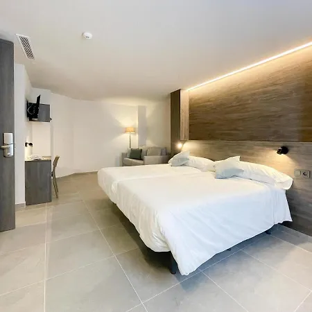 Penzion Quatre Llunes 2*