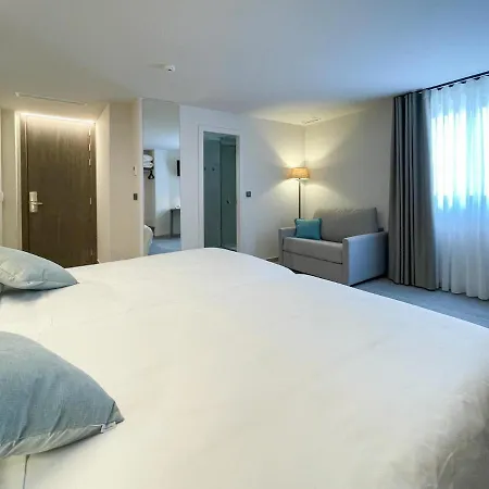 Quatre Llunes Santa Pola